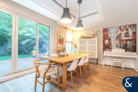 Kuća u nizu u gradu Dubai Sports City, Dubai, UAE 4 spavaće sobe, 311 m2 Br. 666237 - Slika 7