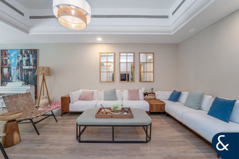 Dubai Sports City、Dubai、UAE にあるタウンハウス販売中 4ベッドルーム、311 m2、No666237 - 写真 5