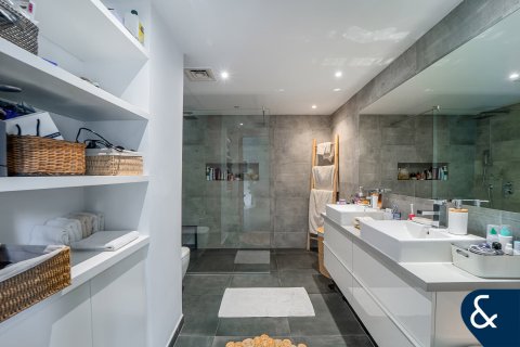 Dubai Sports City、Dubai、UAE にあるタウンハウス販売中 4ベッドルーム、311 m2、No666237 - 写真 9