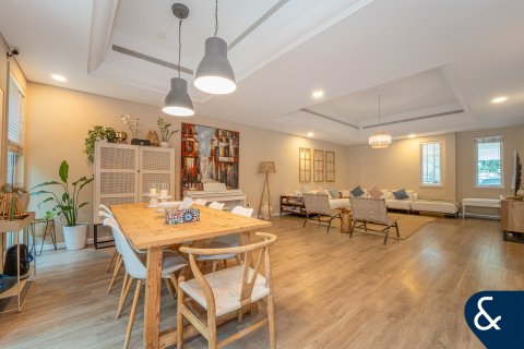 Kuća u nizu u gradu Dubai Sports City, Dubai, UAE 4 spavaće sobe, 311 m2 Br. 666237 - Slika 5