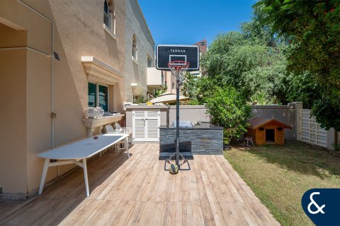 Dubai Sports City、Dubai、UAE にあるタウンハウス販売中 4ベッドルーム、311 m2、No666237 - 写真 17