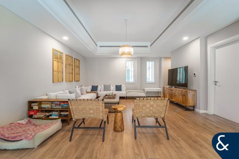 Dubai Sports City、Dubai、UAE にあるタウンハウス販売中 4ベッドルーム、311 m2、No666237 - 写真 4