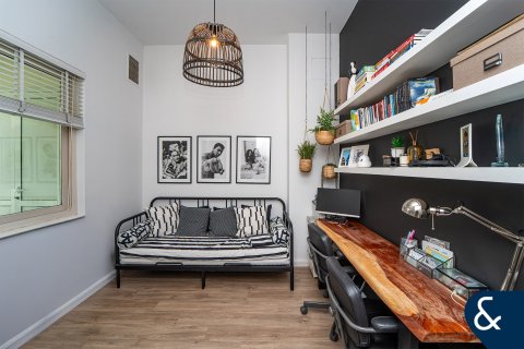 Dubai Sports City、Dubai、UAE にあるタウンハウス販売中 4ベッドルーム、311 m2、No666237 - 写真 14