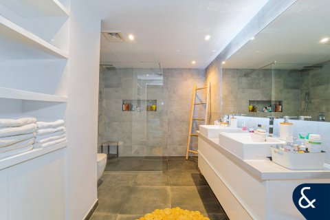 Kuća u nizu u gradu Dubai Sports City, Dubai, UAE 4 spavaće sobe, 311 m2 Br. 666237 - Slika 11