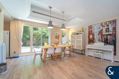 Dubai Sports City、Dubai、UAE にあるタウンハウス販売中 4ベッドルーム、311 m2、No666237 - 写真 3