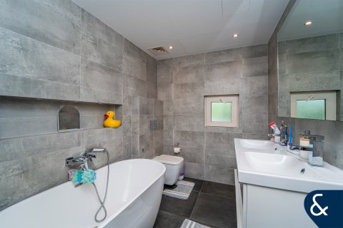 Dubai Sports City、Dubai、UAE にあるタウンハウス販売中 4ベッドルーム、311 m2、No666237 - 写真 13