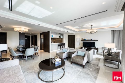 Appartement te huur in Downtown Dubai (Downtown Burj Dubai), Dubai, VAE 3 slaapkamers, 206.1 vr.m., nr 722363 - foto 4