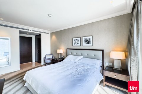 Appartement te huur in Downtown Dubai (Downtown Burj Dubai), Dubai, VAE 3 slaapkamers, 206.1 vr.m., nr 722363 - foto 18