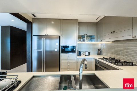 Appartement te huur in Downtown Dubai (Downtown Burj Dubai), Dubai, VAE 3 slaapkamers, 206.1 vr.m., nr 722363 - foto 13
