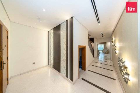 Rijtjeshuis te huur in Al Furjan, Dubai, VAE 3 slaapkamers, 229.6 vr.m., nr 722369 - foto 5