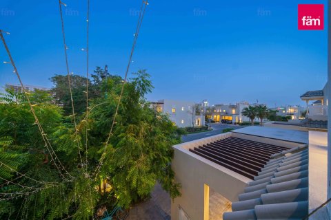 Rijtjeshuis te huur in Al Furjan, Dubai, VAE 3 slaapkamers, 229.6 vr.m., nr 722369 - foto 7