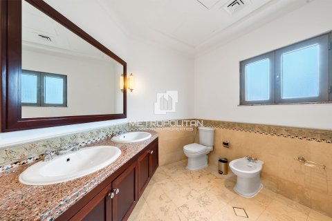 Palm Jumeirah, Dubai, संयुक्त अरब अमीरात में विला, 7 बेडरूम, 1245 वर्ग मीटर, संख्या 663924 - फ़ोटो 13