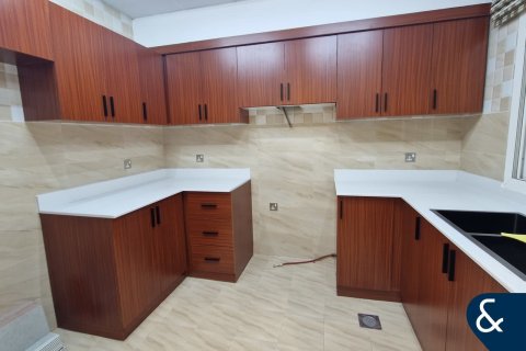 Townhouse in Jumeirah Village Circle, Dubai, UAE 3 bedrooms, 308 sq.m. № 688681 - photo 29