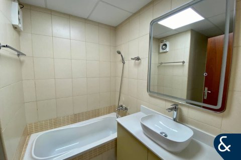 Townhouse in Jumeirah Village Circle, Dubai, UAE 3 bedrooms, 308 sq.m. № 688681 - photo 22