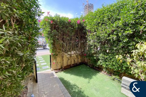 Townhouse in Jumeirah Village Circle, Dubai, UAE 3 bedrooms, 308 sq.m. № 688681 - photo 5