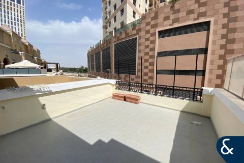 Townhouse in Jumeirah Village Circle, Dubai, UAE 3 bedrooms, 308 sq.m. № 688681 - photo 24