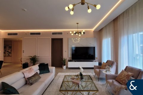 Dzīvoklis Business Bay, Dubaijā, AAE 3 istabas, 202 m2 Nr. 688723