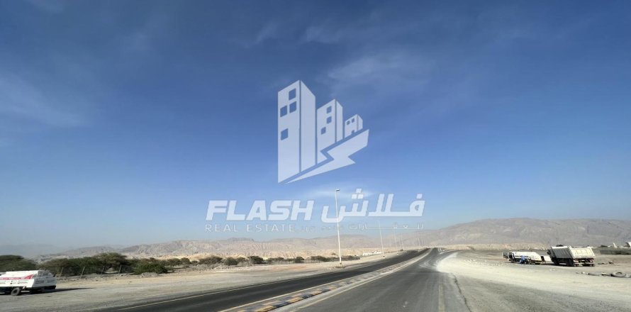 Föld itt: Seih Al Harf, Ras Al Khaimah, EAE, 900 m², azonosító: 730733