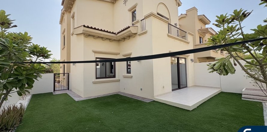 Villa a Reem, Dubai, EAU 4 camere da letto, 353 mq. № 688828
