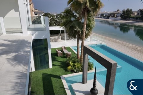 Vila v Palm Jumeirah, Dubai, SAE 6 spální, 1245 m2 č. 688830 - Fotografia 9