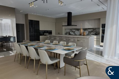 Vila v Palm Jumeirah, Dubai, SAE 6 spální, 1245 m2 č. 688830 - Fotografia 15