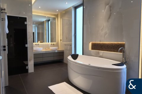 Vila v Palm Jumeirah, Dubai, SAE 6 spální, 1245 m2 č. 688830 - Fotografia 12