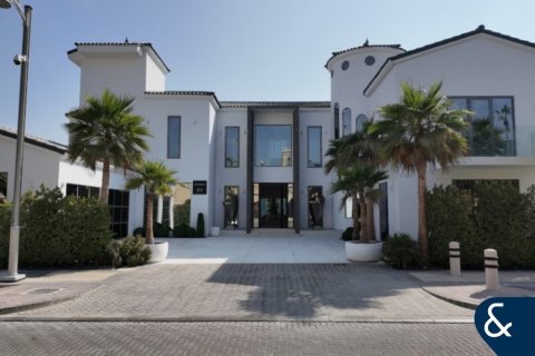 Vila v Palm Jumeirah, Dubai, SAE 6 spální, 1245 m2 č. 688830 - Fotografia 3