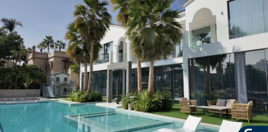 Vila v Palm Jumeirah, Dubai, SAE 6 spální, 1245 m2 č. 688830