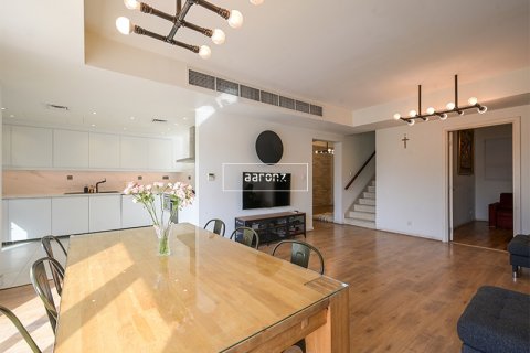 Villa te huur in The Springs, Dubai, VAE 3 slaapkamers, 243 vr.m., nr 630826 - foto 4