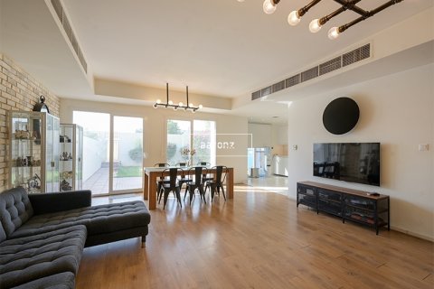 Villa te huur in The Springs, Dubai, VAE 3 slaapkamers, 243 vr.m., nr 630826 - foto 2