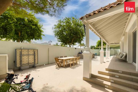 Villa itt: Dubai, EAE, 5 hálószoba, 628.5 m², azonosító: 726698 - fénykép 2