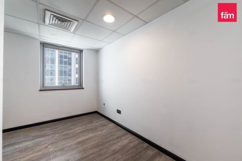 Apartament de închiriat în Business Bay, Dubai, EAU 3 dormitoare, 171.6 mp. №726696 - poză 18