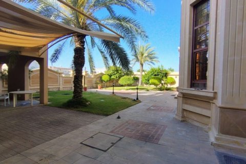 Vila v Al Barsha, Dubai, SAE 5 ložnice, 1394 m² Č.: 726406 - fotografie 13