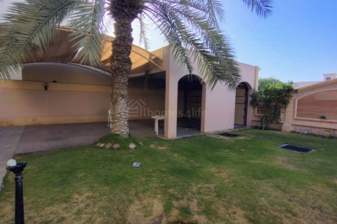 Vila v Al Barsha, Dubai, SAE 5 ložnice, 1394 m² Č.: 726406 - fotografie 11