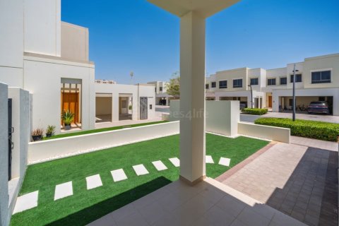 Adosado en alquiler en Town Square, Dubai, EAU 4 dormitorios, 295 m2 № 726407 - foto 12