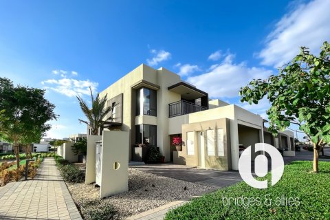 Vila u Dubai Hills Estate, UAE 5 spavaćih soba, 254 m2 Br. 719781 - fotografija 9