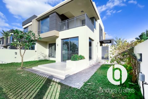 Vila u Dubai Hills Estate, UAE 5 spavaćih soba, 254 m2 Br. 719781 - fotografija 2