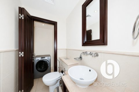 Apartman u Old Town, Dubai, UAE 1 spavaća soba, 88 m2 Br. 719782 - fotografija 18