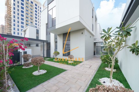 Вилла Al Furjan, Дубай, БАӘ-да 4 жатын бөлмелер, 570 м² № 708657 - фото 25