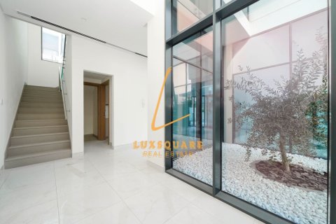 Вилла Al Furjan, Дубай, БАӘ-да 4 жатын бөлмелер, 570 м² № 708657 - фото 13