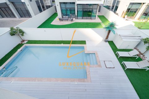 Вилла Al Furjan, Дубай, БАӘ-да 4 жатын бөлмелер, 570 м² № 708657 - фото 27