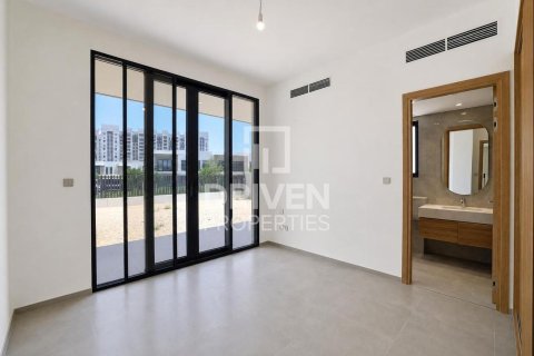 Villa in Jebel Ali, Dubai, UAE 5 bedrooms, 662.96 sq.m. № 746204 - photo 8
