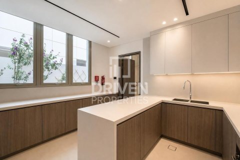 Villa zur Miete in Jumeirah Park, Dubai, VAE 5 Schlafzimmer, 560.95 m2 Nr. 746205 - Foto 18