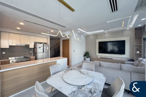 Vila di Dubai Land, Dubai, UEA 4 kamar tidur, 231 m2 nomor 668178 - foto 5