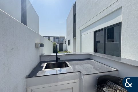 Vila di Dubai Land, Dubai, UEA 4 kamar tidur, 231 m2 nomor 668178 - foto 24