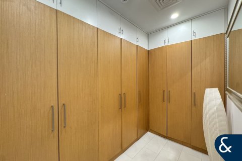 Vila di Dubai Land, Dubai, UEA 4 kamar tidur, 231 m2 nomor 668178 - foto 13