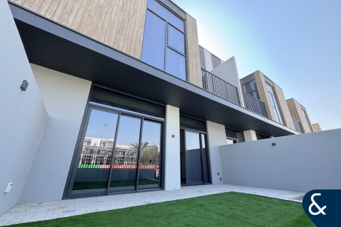 Σπίτι σε Mudon, Dubai, ΗΑΕ 3 υπνοδωμάτια, 206 τ.μ. Αρ. 668175 - φωτογραφία 1