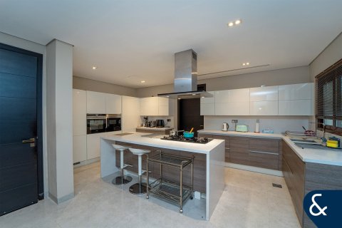 Villa para venda em Jumeirah Golf Estates, Dubai, EAU 5 quartos, 725 m2 № 685097 - foto 15