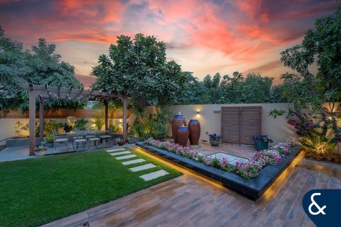 Villa para venda em Jumeirah Golf Estates, Dubai, EAU 5 quartos, 725 m2 № 685097 - foto 6