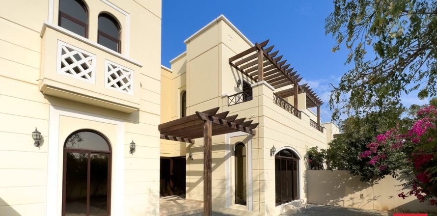 Σπίτι σε Dubai, ΗΑΕ 4 υπνοδωμάτια, 309 τ.μ. Αρ. 722340